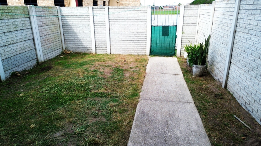 2 Bedroom Property for Sale in Kabega Park Eastern Cape